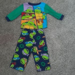 2T ninja turtles pjs